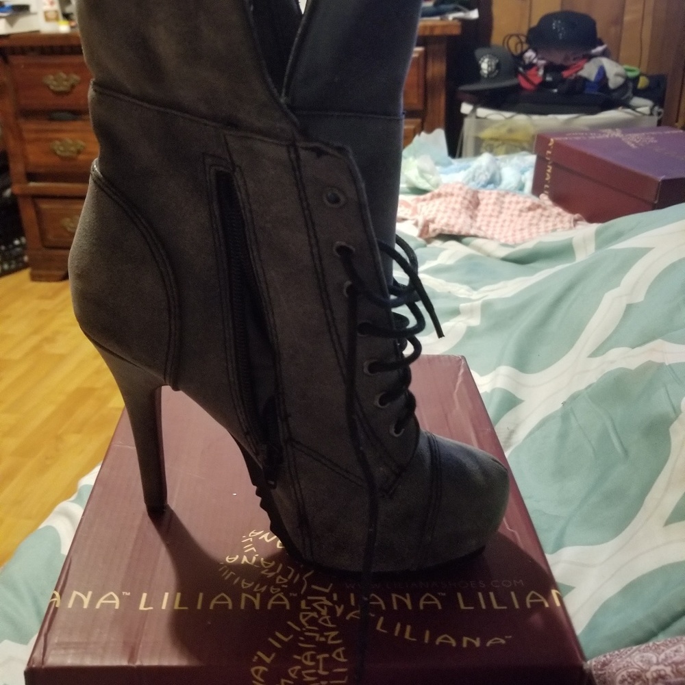 Shoe